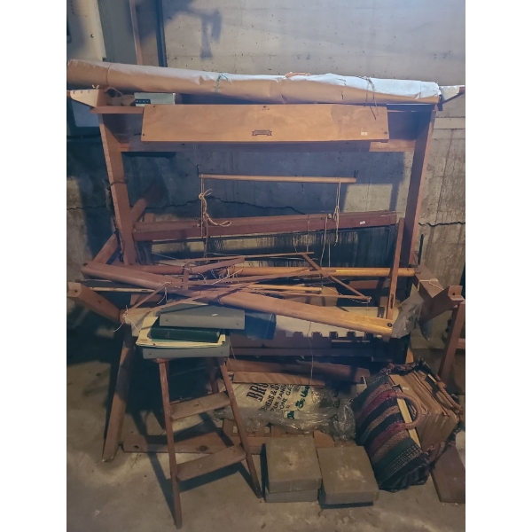 G & T Craftsman Loom Numbered 173 and Vintage Projects