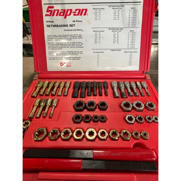 Snap-On 48 piece rethreading set RTD 48 in like new condition