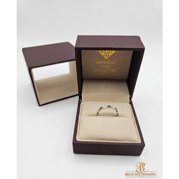 10K Eternity Ring Alternating Emerald And Diamond Stones In A White Gold Setting 1.50g