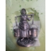 Image 2 : Cries of Olde London Pewter Figurine, Franklin Mint: The Milkmaid 