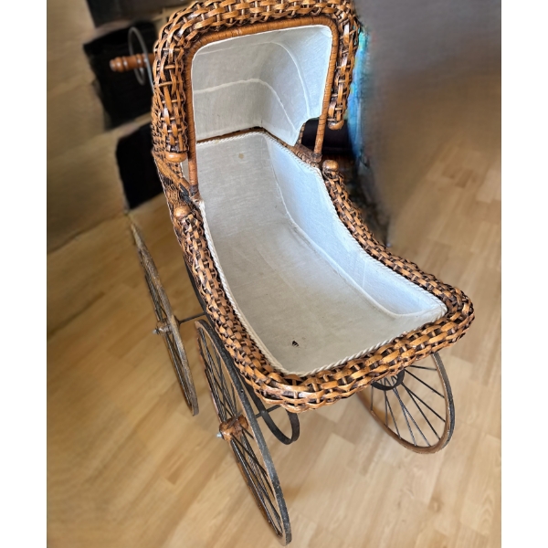 Decorative Woven Stroller w/ Antique Appearance 27 W, 18 D, 38 T