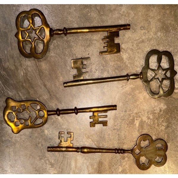 XL Brass Skeleton Keys 9"Long 