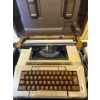 Image 2 : Smith Corona Electric Typewriter Coronamatic 2200 