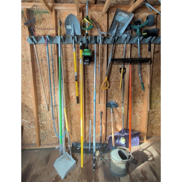 Lawn & Garden Maitenence Tools - Shovels Rakes Telescopic Poles & More