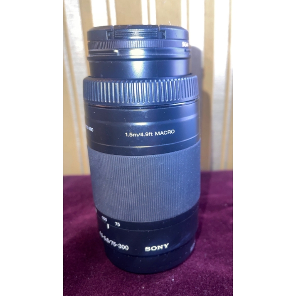 SONY SIGMA DG Compact Super Telephoto Zoom Lens DSLR Mo.SAL/75300