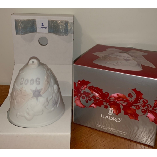 Lladro Porcelain Christmas Bell Ornament 2006 4T