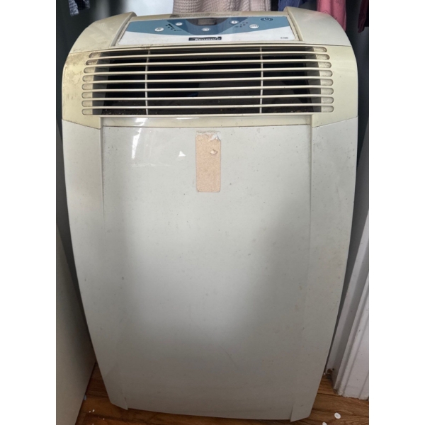 Kenmore Room Sized Air Conditioner w/Hose