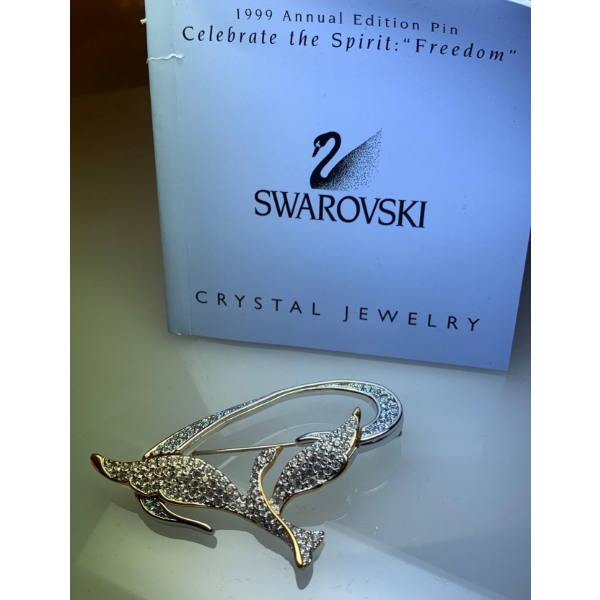 Swarovski Crystal 1999 Annual Collector's Pin Broach 'Freedom'