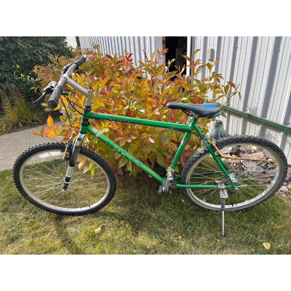 NORCO PERRETTA 4130 mountain bike with front and rear quickly release front suspension and quick rel