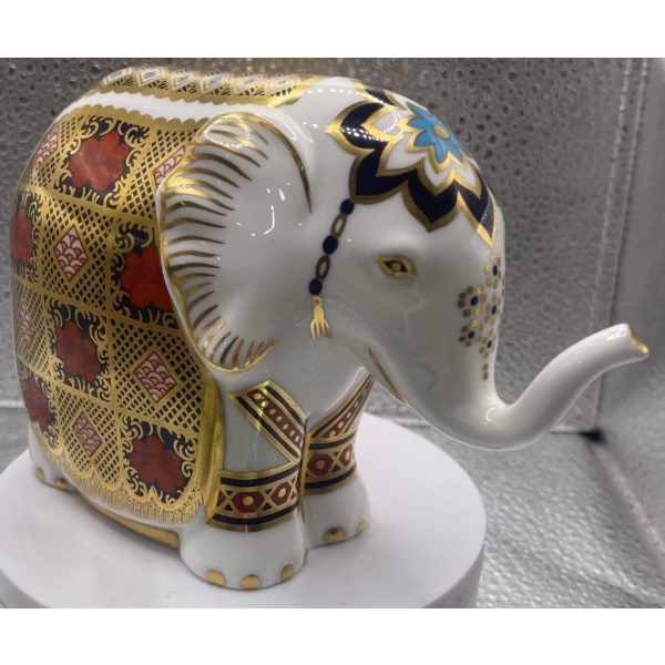 Gorgeous English Royal Crown Derby Bone China Elephant Figurine - 6In Long