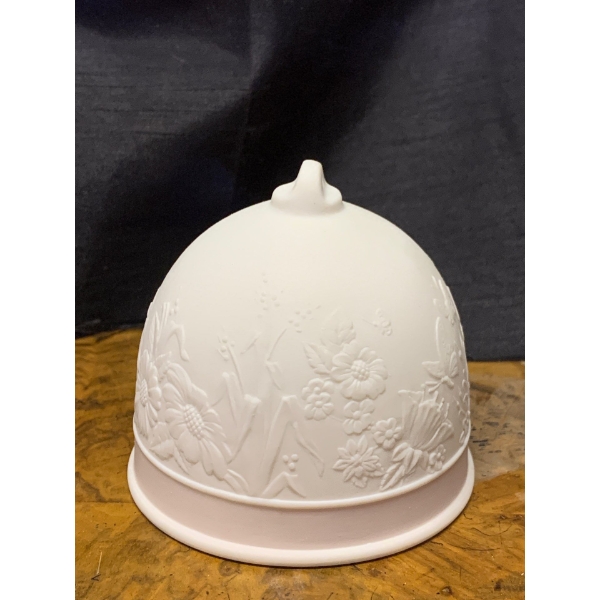 LLADRO Porcelain 'Spring Bell' 3T