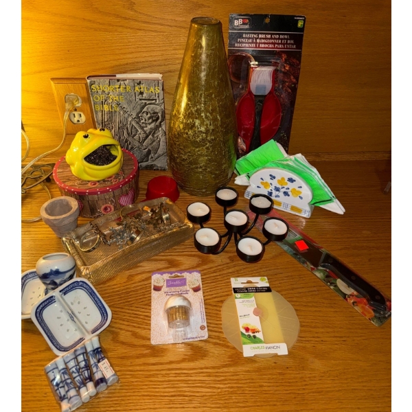 Assortment Of Household Trinkets & Decor - Dish Frog Serviette Holder Vase & More 