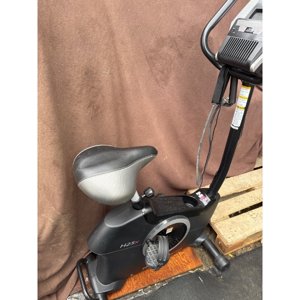 Health Rider Exercise Bike - 63T