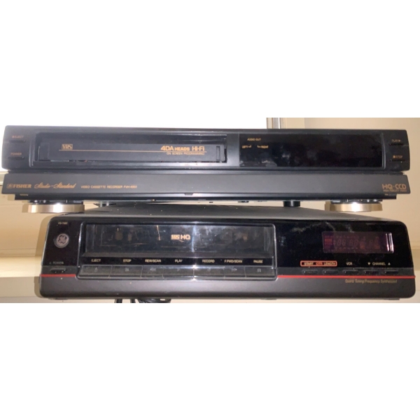 General Electric Quartz Tuning Frequency Synthesizer Mo.VG-7500 w/ Fisher Video Cassette Recorder 