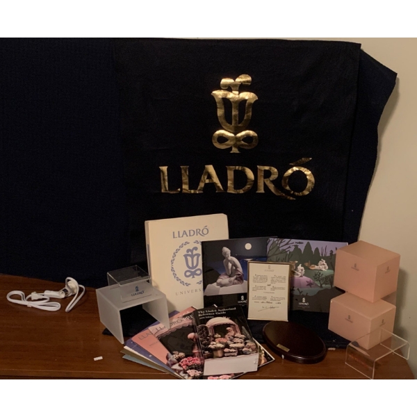 LLADRO Accessory Collection - Scroll/Tapestry, Stands/Bases, Booklets 