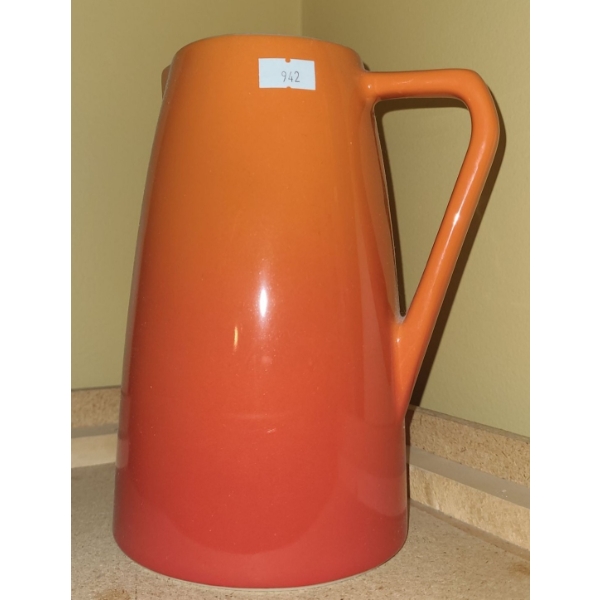 Le Creuset Flame Minimalist Pitcher 8 T, 5 Diameter Base 