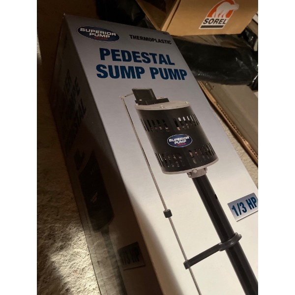 superior pump. Thermoplastic. pedestal sub pump. pumps up to 3000 gallons per hour. 1/3 HP. New neve