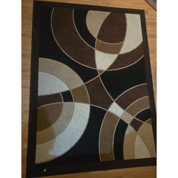 Geometric Carpet By: Rima, 63x84