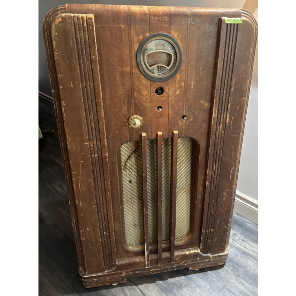 1930's Vintage Philco Console Radio-Art Deco Wooden Cabinet