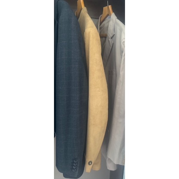 Collection Of Men's Blazers & Suit Jackets - Khaki Chino Jacket & More Approx 44T