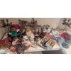 Image 1 : Christmas Decor Collection with Plush, Ornaments, and Figurines