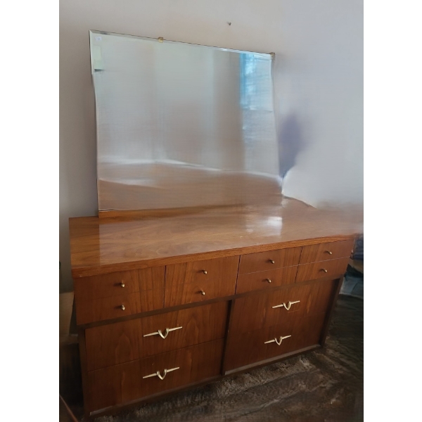 Vintage Wooden Dresser with 6 Drawers 50 W, 17 D, 33 T and Attached Mirror 40 W, 29 T