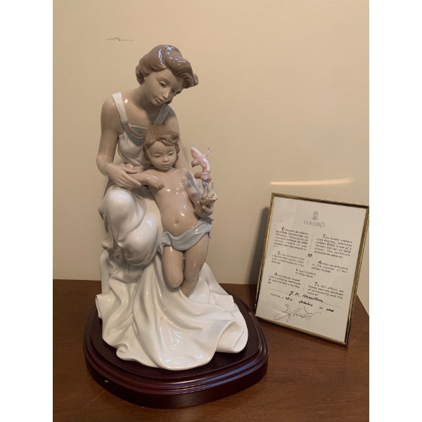 LLADRO Porcelain 'Where Love Begins...' 18T Stunning 