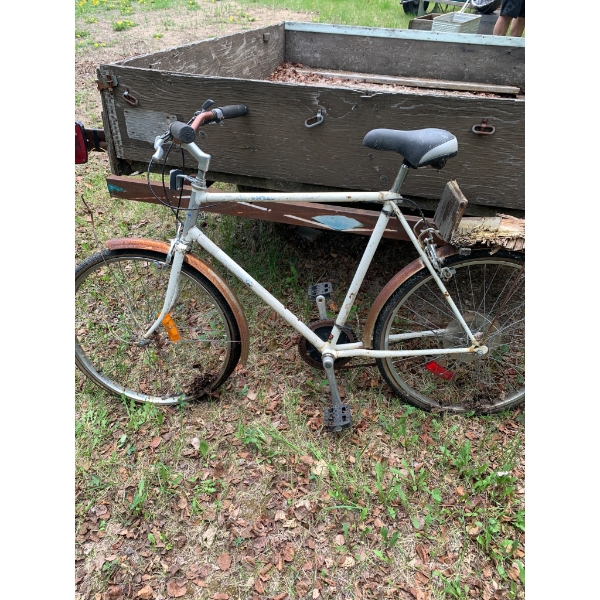 Vintage-Style White Bicycle With Rear Mounted Wooden Carrier