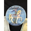 Image 2 : "Sweet Stander" Musical Carousel Treasures-Musical Fine Art Plate