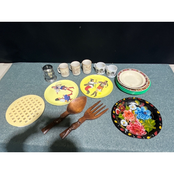 Table Ware & Collectibles