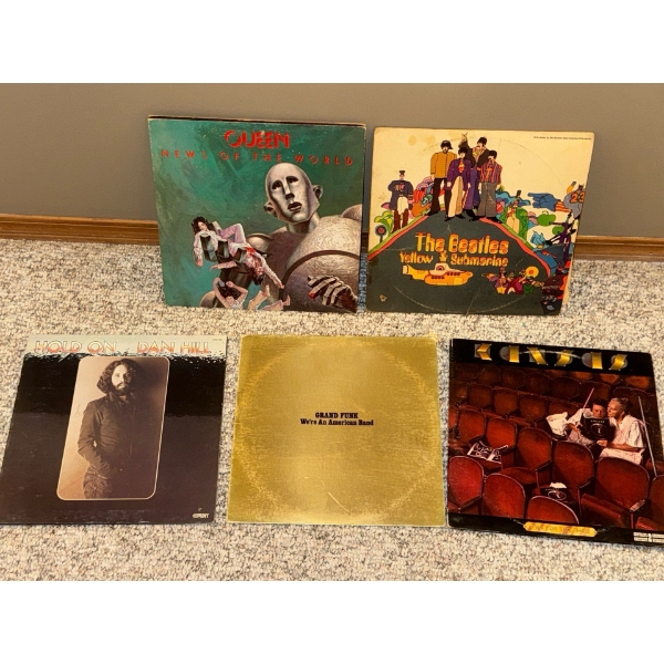 Vinyl Record Collection - The Beatles*Yellow Submarine/Queen*News Of The World 