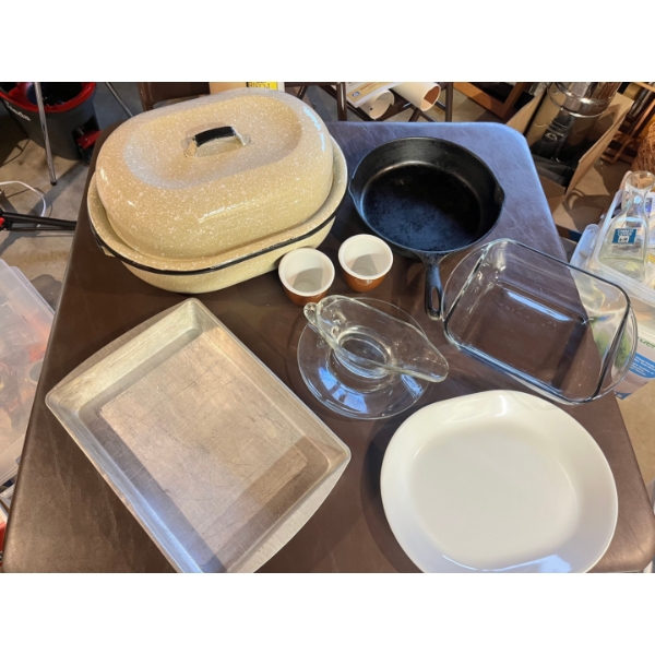 enamel roaster season cast-iron pan, glass gravy boat, two side sauce dishes square glass baking pan