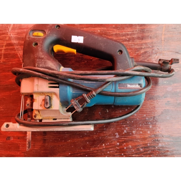 Makita Model 4304 Jig Saw 
