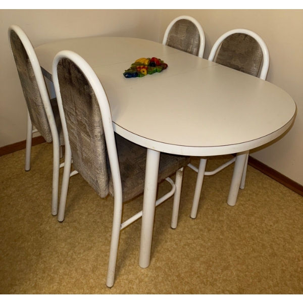 Four Chairs & A Vintage-Retro Dinette Table