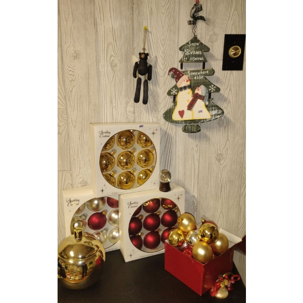 Christmas Collection - Decorative Door Hangers  w/ Balls Galore 