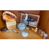 Image 1 : CYPRAECASSIS RUFA Sea Shell w/ Shadow Box Sand Art Figurines & More