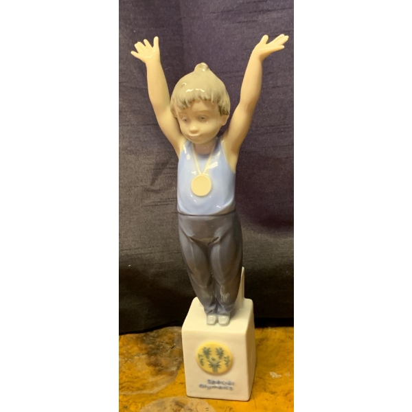 LLADRO Porcelain - 'Olympic Champion' 8T
