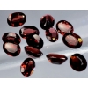 Image 3 :  Amandine Garnet (12.9 ct total, 7×5 mm)