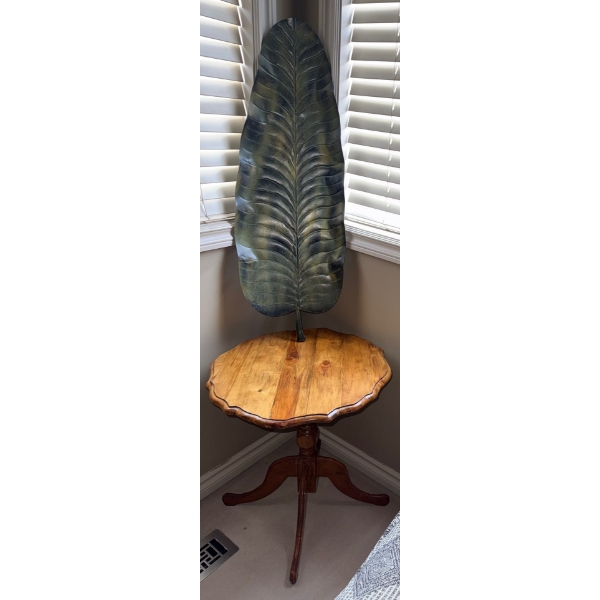 Gorgeous Handmade Oak Pedestal Table 19x22 w/ Giant Decorative Leaf Ornament 35'Tall