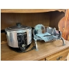Image 1 : Sunbeam deep fryer and manual meat slicer 