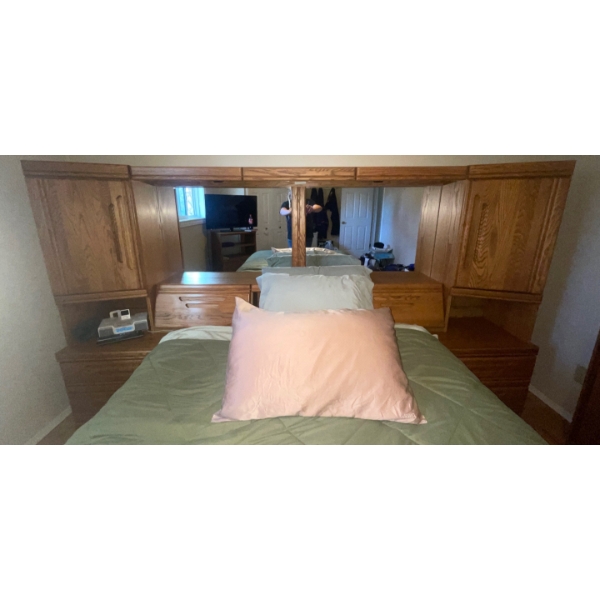 Large Queen Size Wooden Headboard w/ Shelves , Drawers, Mirrors & Lights to Light Up Your Nite!