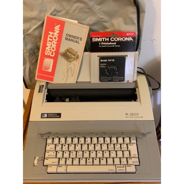 Smith Corona XL 2800 Spell Right Dictionary Electric Typewriter 