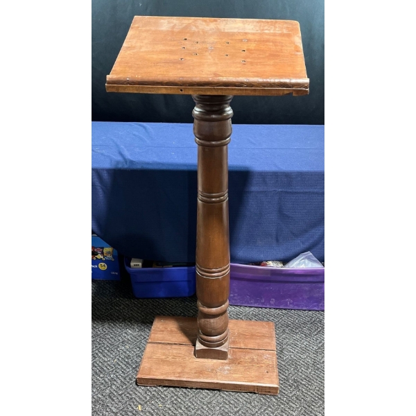 Wooden Podium 22Wx15Dx52H