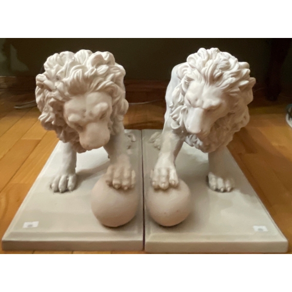 Matched Pair Lion Statues 16L 8W