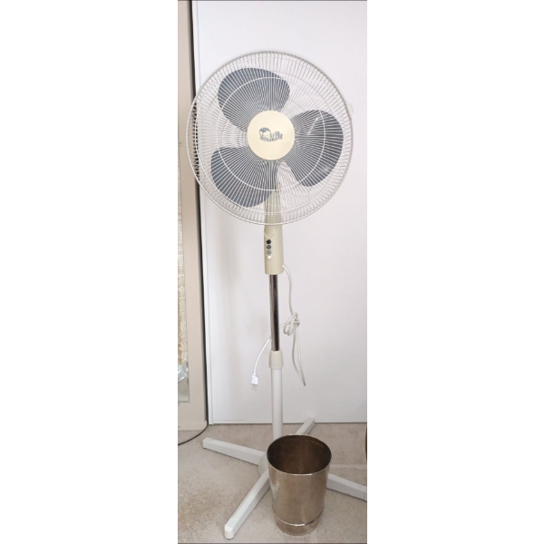 Hampton Bay Large Oscillating Fan & Trash Can