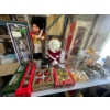 Image 2 : Large Collection of Vintage and Modern Holidat Decor