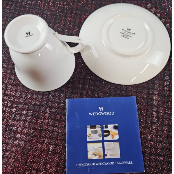 Wedgwood Signet Platinum Bone China Dinnerware Set