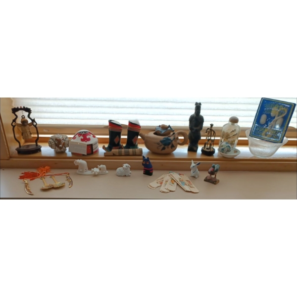 Oriental Souvenir Treasure Trove #1 - Figurines & More 