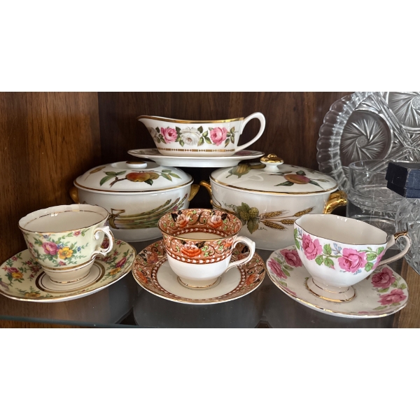 Royal Worcester England Fine Bone China Set with Teacups and Lidded Dishes