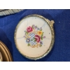 Image 3 : Petit-point Vanity Set